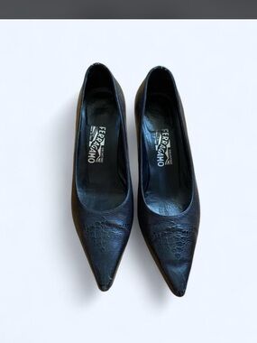 Salvatore Ferragamo Black Textured Leather Pointed Pumps